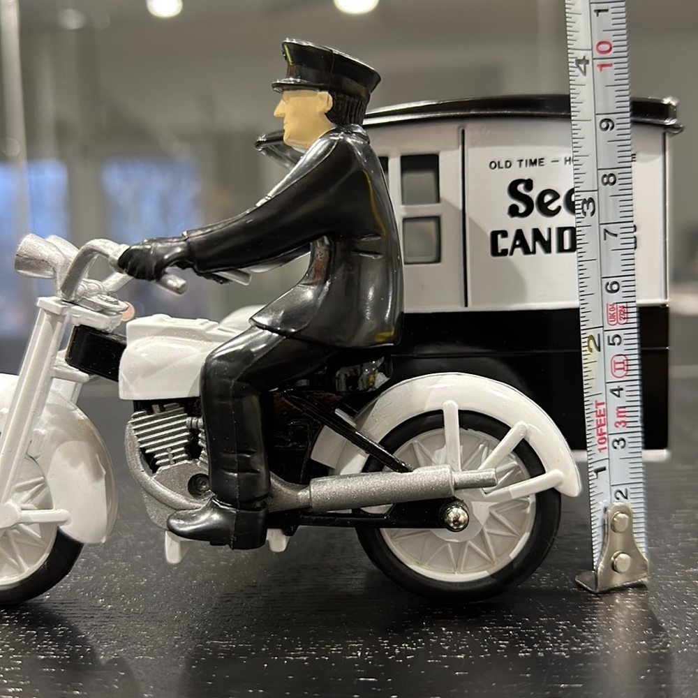 Sees Candies Metal Motorcycle with Side-Cart and Plastic Rider - Picture 11 of 11